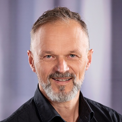 Dr. Markus Stark