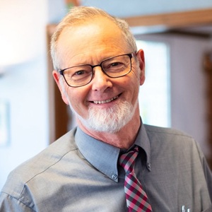 Dr. Thomas Rau